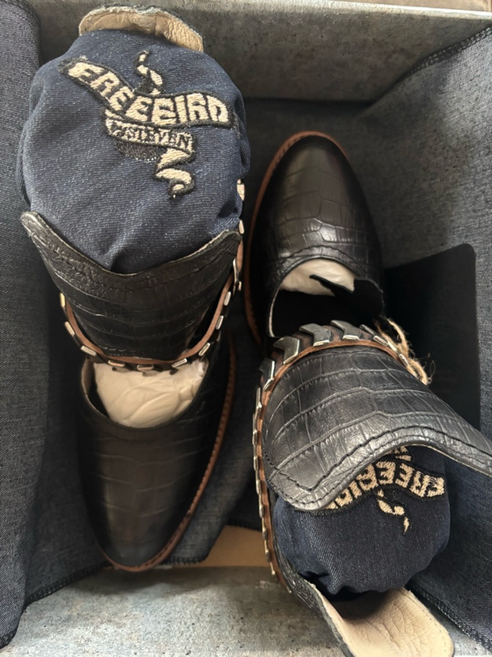 BRAND NEW** Box opened for pics ** FREEBIRD Croc Booties. ALL Original Packaging - Picture 4 of 9